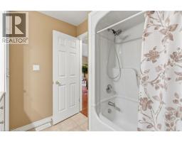 385 PARK Road N UnitNo. 22 - 31