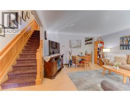 476 WELLINGTON Street N - 12