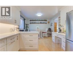 476 WELLINGTON Street N - 23