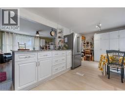 30 BEE Street - 6