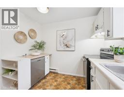 100 BLUEVALE Street N UnitNo. 29 - 25