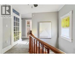 132 QUEEN Street W - 34