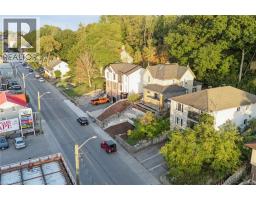 132 QUEEN Street W - 47