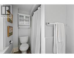 34 STIRLING Avenue N - 22