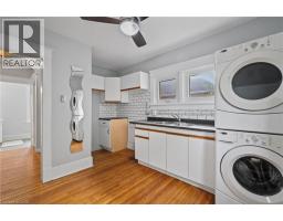 34 STIRLING Avenue N - 24