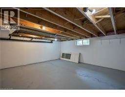 34 STIRLING Avenue N - 32