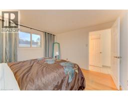 114 SELKIRK Drive - 16