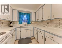 114 SELKIRK Drive - 19