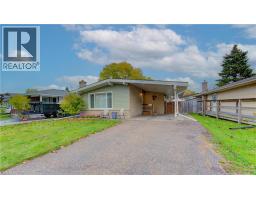 114 SELKIRK Drive - 2