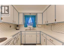 114 SELKIRK Drive - 21