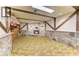 114 SELKIRK Drive - 24