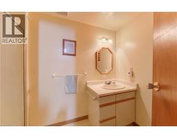 114 SELKIRK Drive - 32