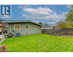 114 SELKIRK Drive - 36