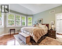 596 LAKEVIEW Drive - 16