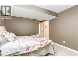 596 LAKEVIEW Drive - 26