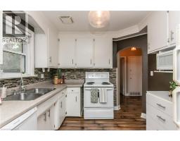 552 COURTLAND Avenue E - 12