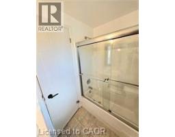 995 ELGIN Street N - 13