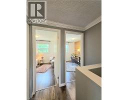 995 ELGIN Street N - 18