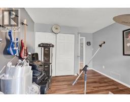 51 SOUTHGLEN Road - 28