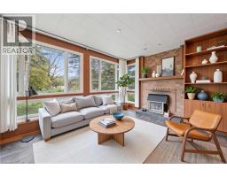 1 MARKETA Crescent - 19