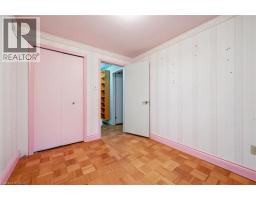 1 MARKETA Crescent - 27