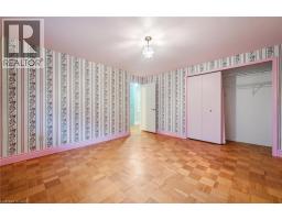 1 MARKETA Crescent - 30