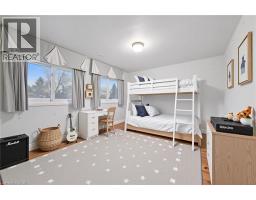 1 MARKETA Crescent - 31