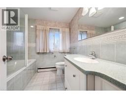 1 MARKETA Crescent - 34