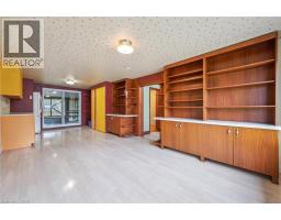 1 MARKETA Crescent - 7