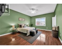 20 OAK Crescent - 21