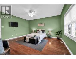 20 OAK Crescent - 22