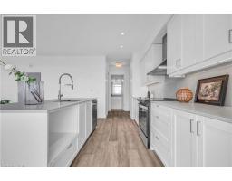 15 GLEBE Street UnitNo. 1414 - 3