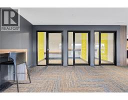 15 GLEBE Street UnitNo. 1414 - 32