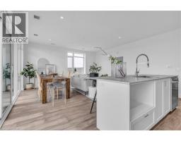 15 GLEBE Street UnitNo. 1414 - 4