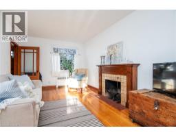 69 FLORAL Crescent - 13