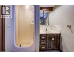 47 ACADEMY Crescent - 36