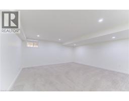 894 ROBERT FERRIE Drive - 31