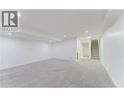 894 ROBERT FERRIE Drive - 32