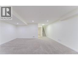 894 ROBERT FERRIE Drive - 33