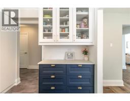 34 WOODRIDGE Drive - 16