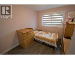 73 LARKSPUR Crescent - 17