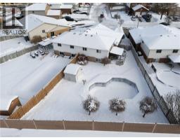 28 RIDGEWAY Crescent - 28