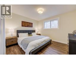 48 MARK Crescent - 17