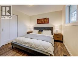 48 MARK Crescent - 19