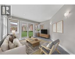 18 WEBERLYN Crescent - 17