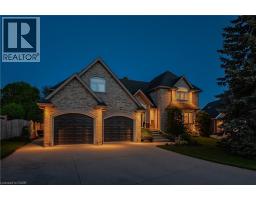 18 WEBERLYN Crescent - 4