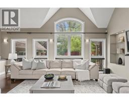 18 WEBERLYN Crescent - 9