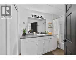 103 CHARLES Street W - 15