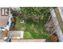 103 CHARLES Street W - 44