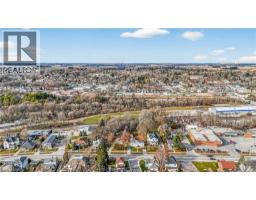 103 CHARLES Street W - 49